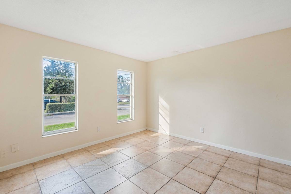 Apartment for rent at 37540 Martin Luther King Ave, Dade City, FL 33525