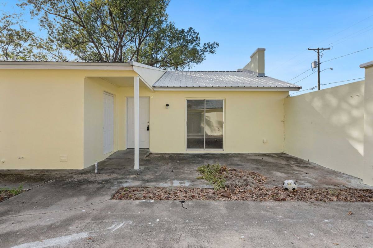 Apartment for rent at 37540 Martin Luther King Ave, Dade City, FL 33525