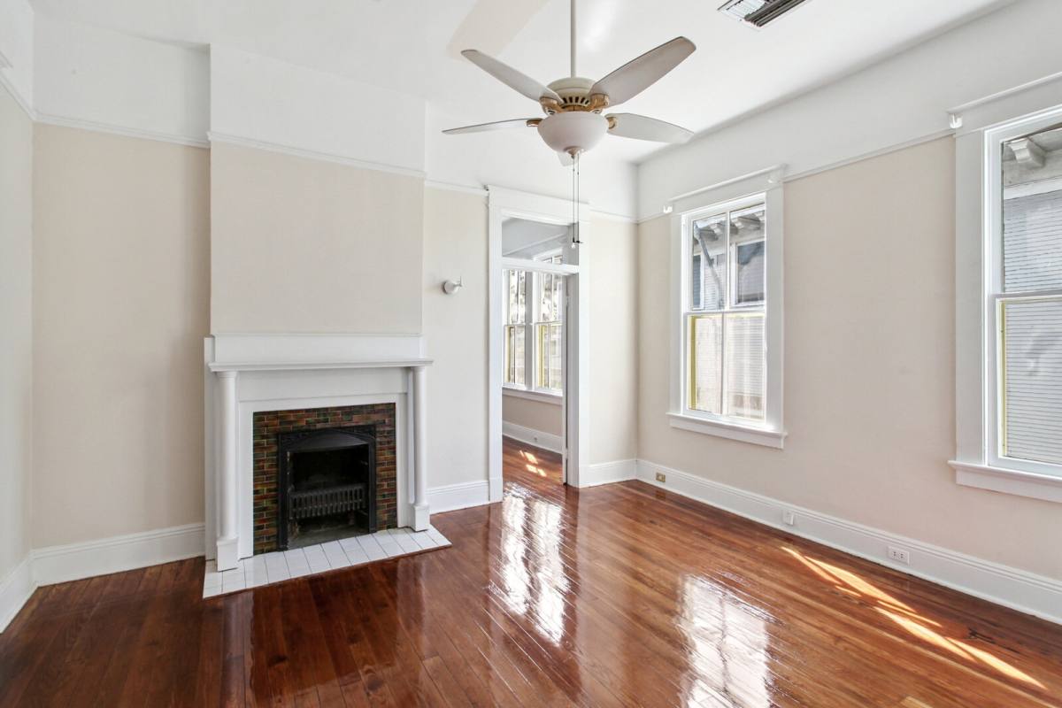 Apartment for rent at 808 Pine St, New Orleans, LA 70118