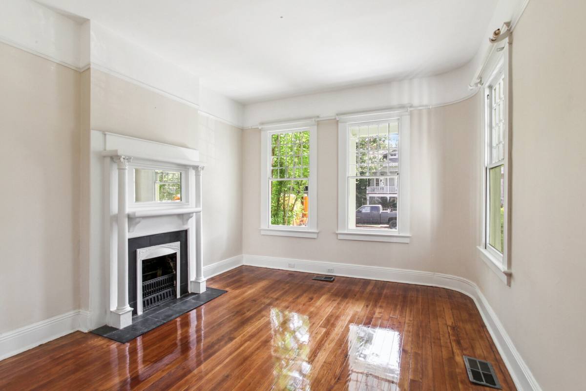 Apartment for rent at 808 Pine St, New Orleans, LA 70118