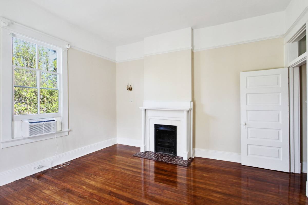 Apartment for rent at 808 Pine St, New Orleans, LA 70118