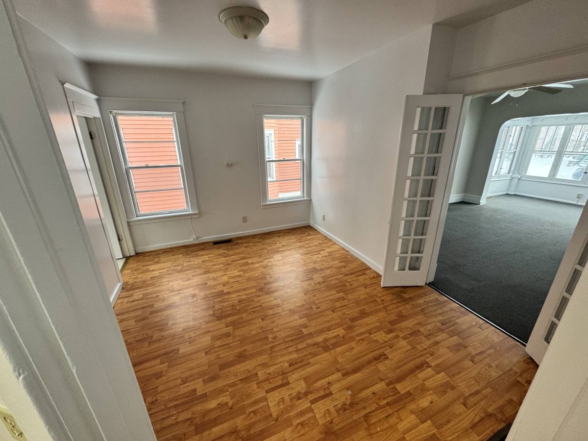 House for rent at 812 W Walnut St, Kalamazoo, MI 49007