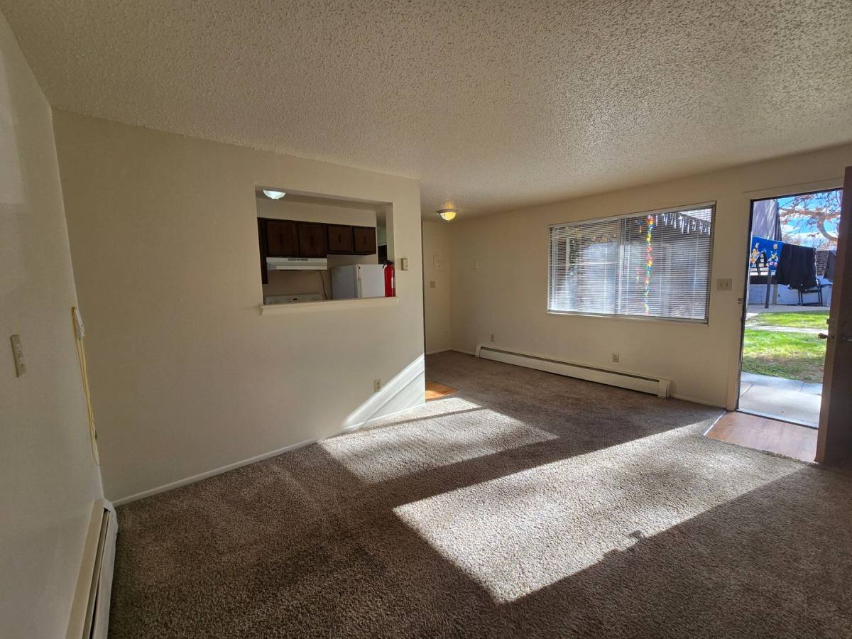Apartment for rent at 1944 Meadow Dr, Longmont, CO 80501