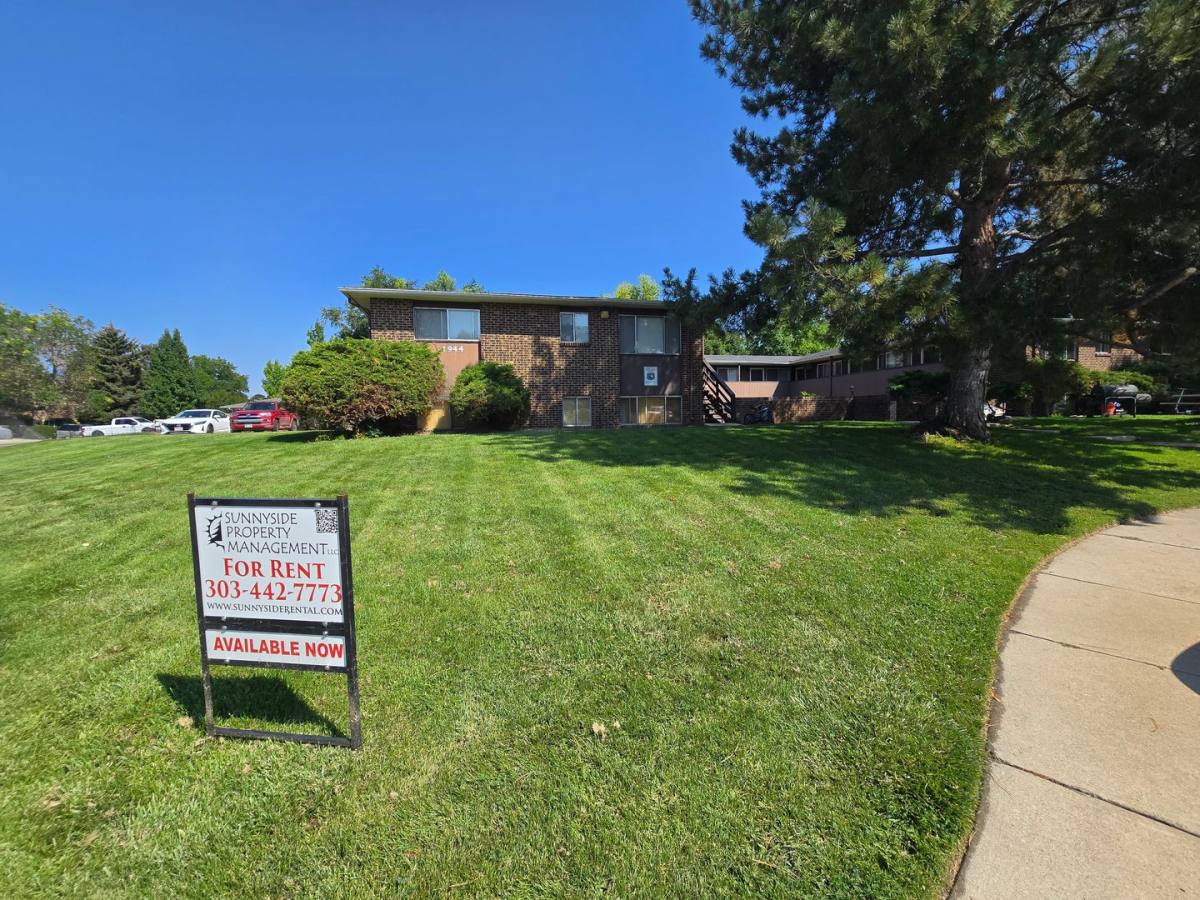 Apartment for rent at 1944 Meadow Dr, Longmont, CO 80501