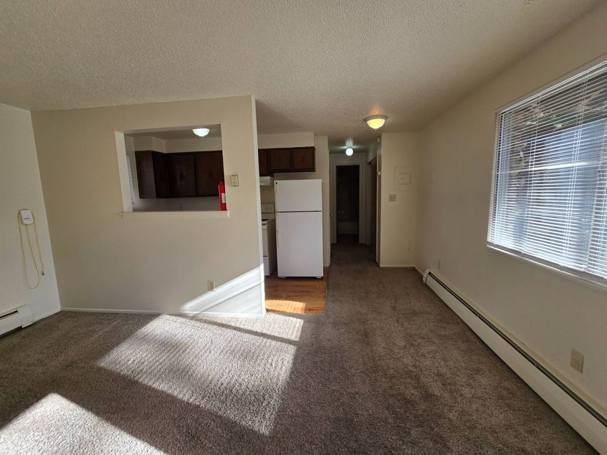 Apartment for rent at 1944 Meadow Dr, Longmont, CO 80501