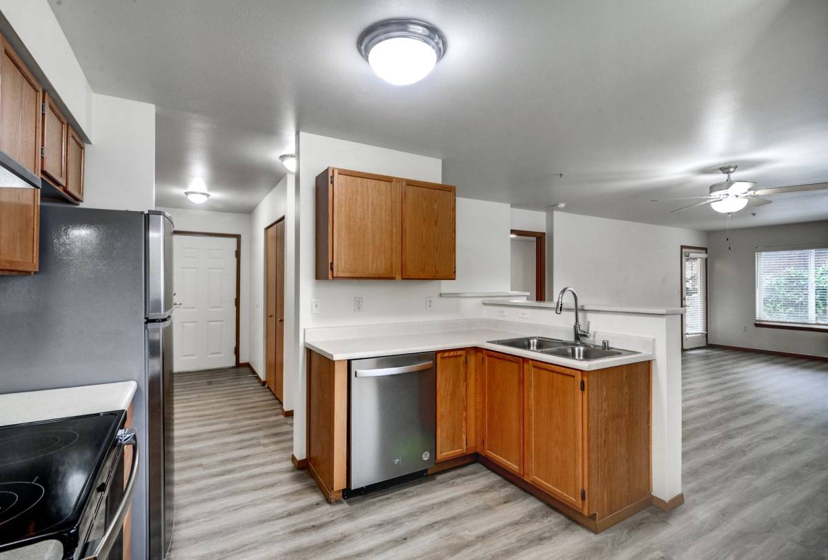 Apartment for rent at 12110 SE 312th St, Auburn, WA 98092
