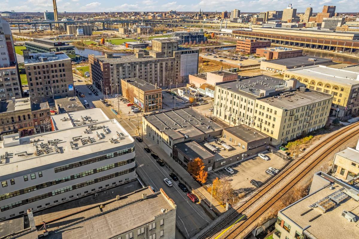 130-138 W Pittsburgh Ave 174-192 S, Milwaukee, WI 53204 - Apartment For Rent - Image 6