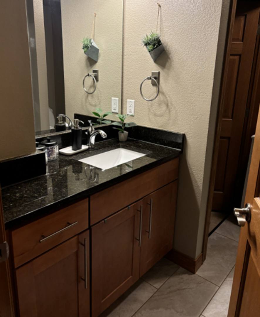 130-138 W Pittsburgh Ave 174-192 S, Milwaukee, WI 53204 - Apartment For Rent - Image 10