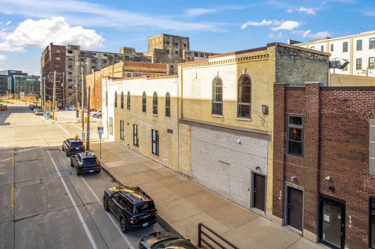 130-138 W Pittsburgh Ave 174-192 S, Milwaukee, WI 53204 - Apartment For Rent - Image 3