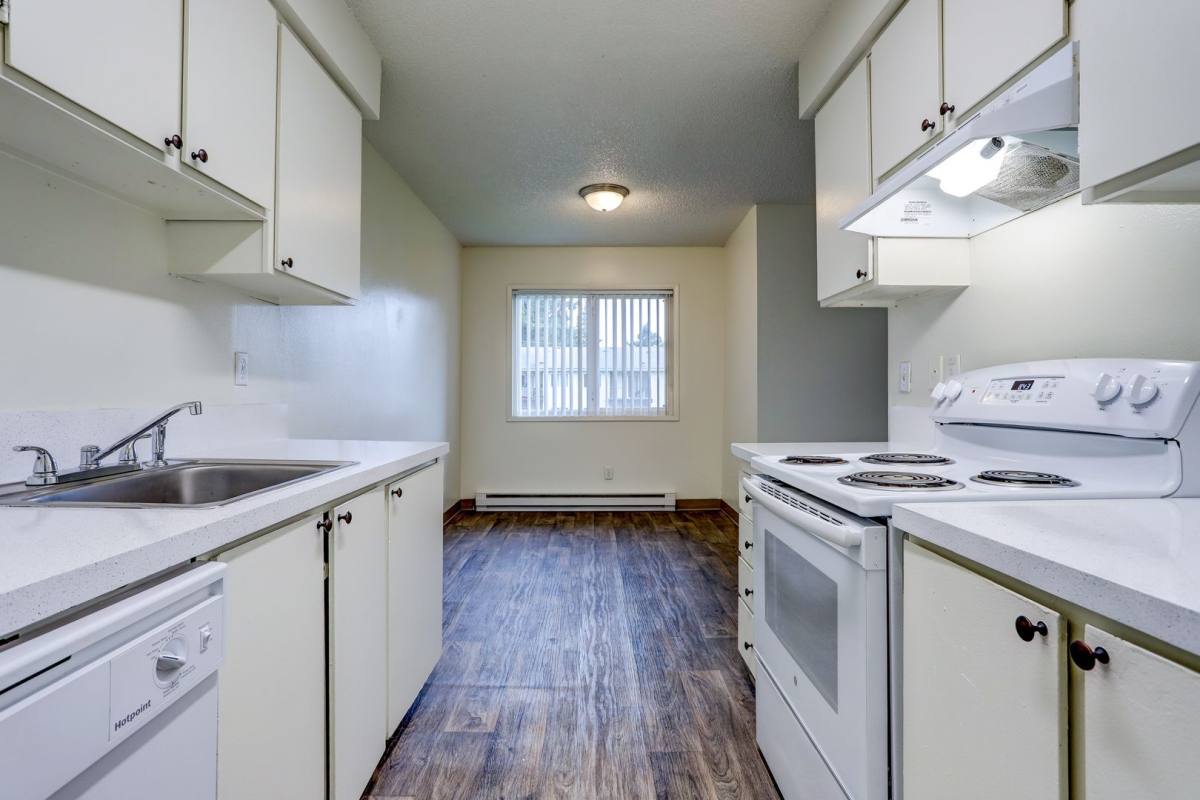 Apartment for rent at 19511 NE Halsey St, Portland, OR 97230