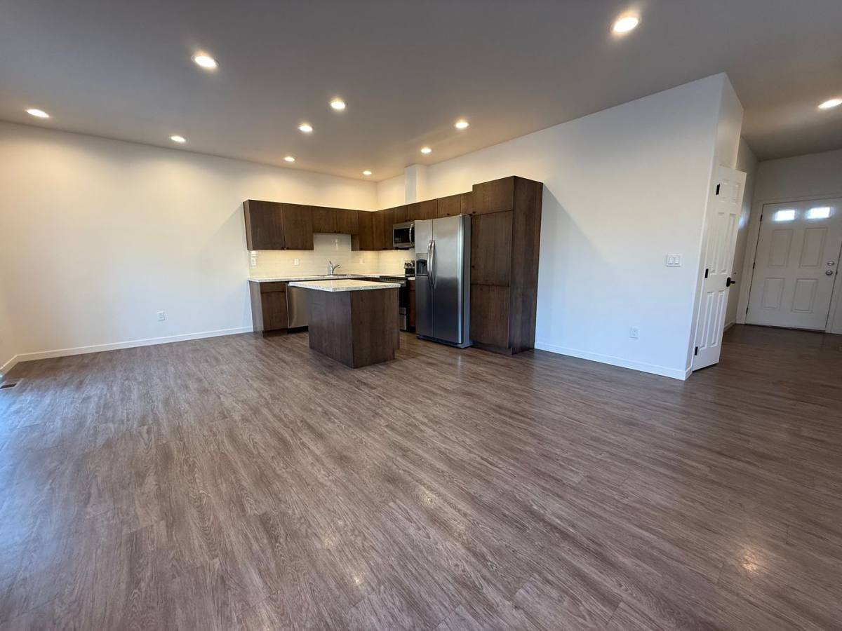 Townhouse for rent at 217 N 76th Ave, Yakima, WA 98908