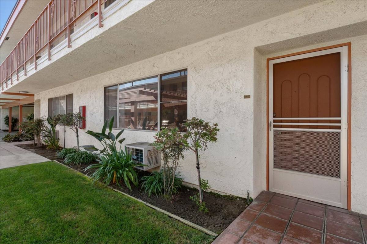Apartment for rent at 16310 Cornuta Ave, Bellflower, CA 90706
