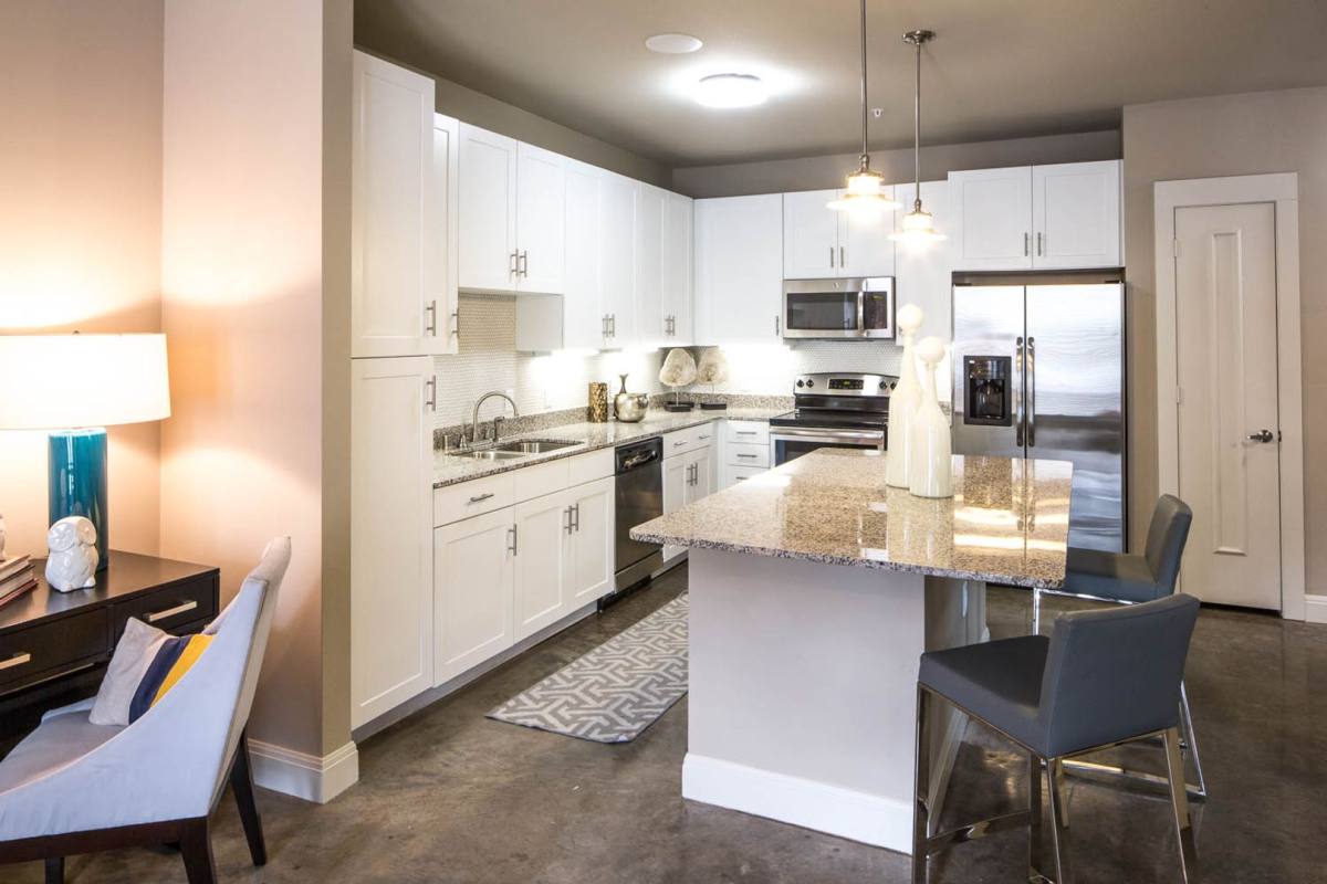 Apartment for rent at 801 & 908 N Bishop Ave, Dallas, TX 75208