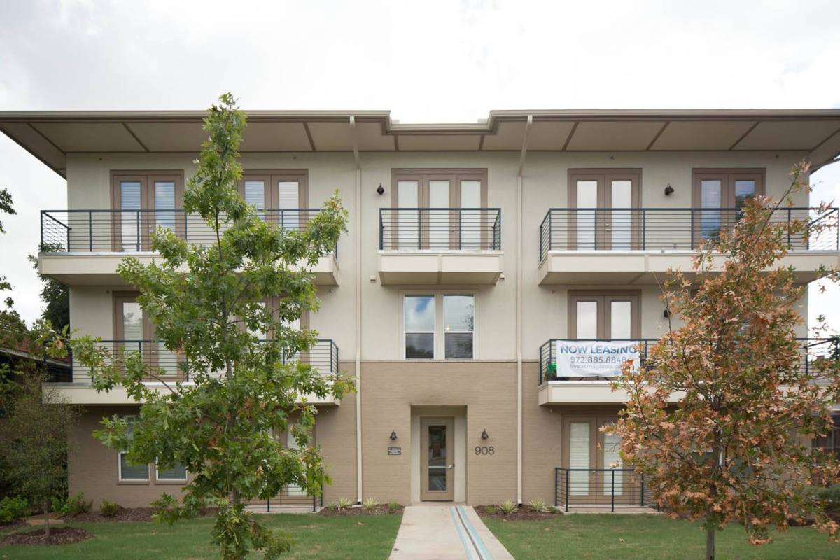 Apartment for rent at 801 & 908 N Bishop Ave, Dallas, TX 75208