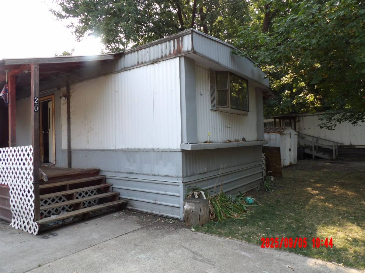 Apartment for rent at 247 N Main St, Union, OR 97883