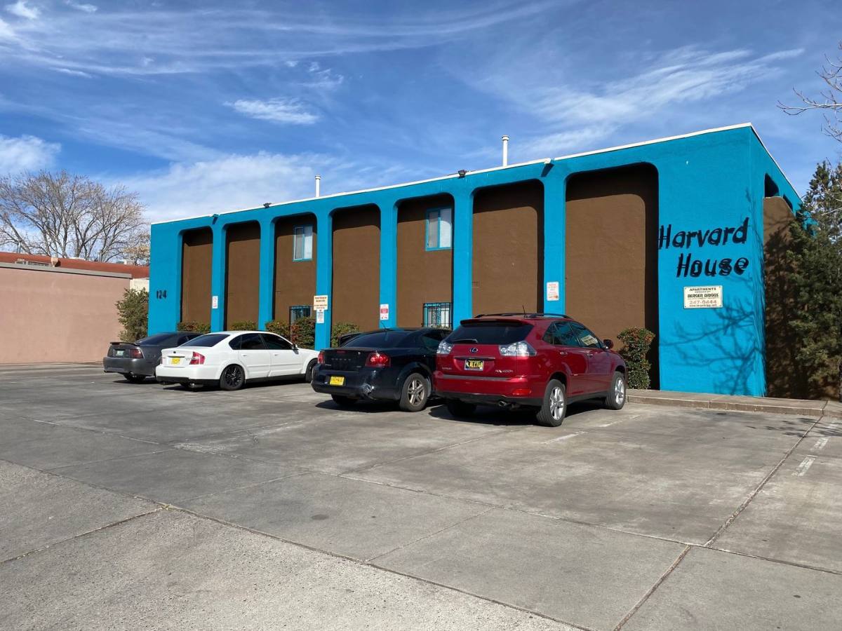 Apartment for rent at 124 Harvard St SE, Albuquerque, NM 87106