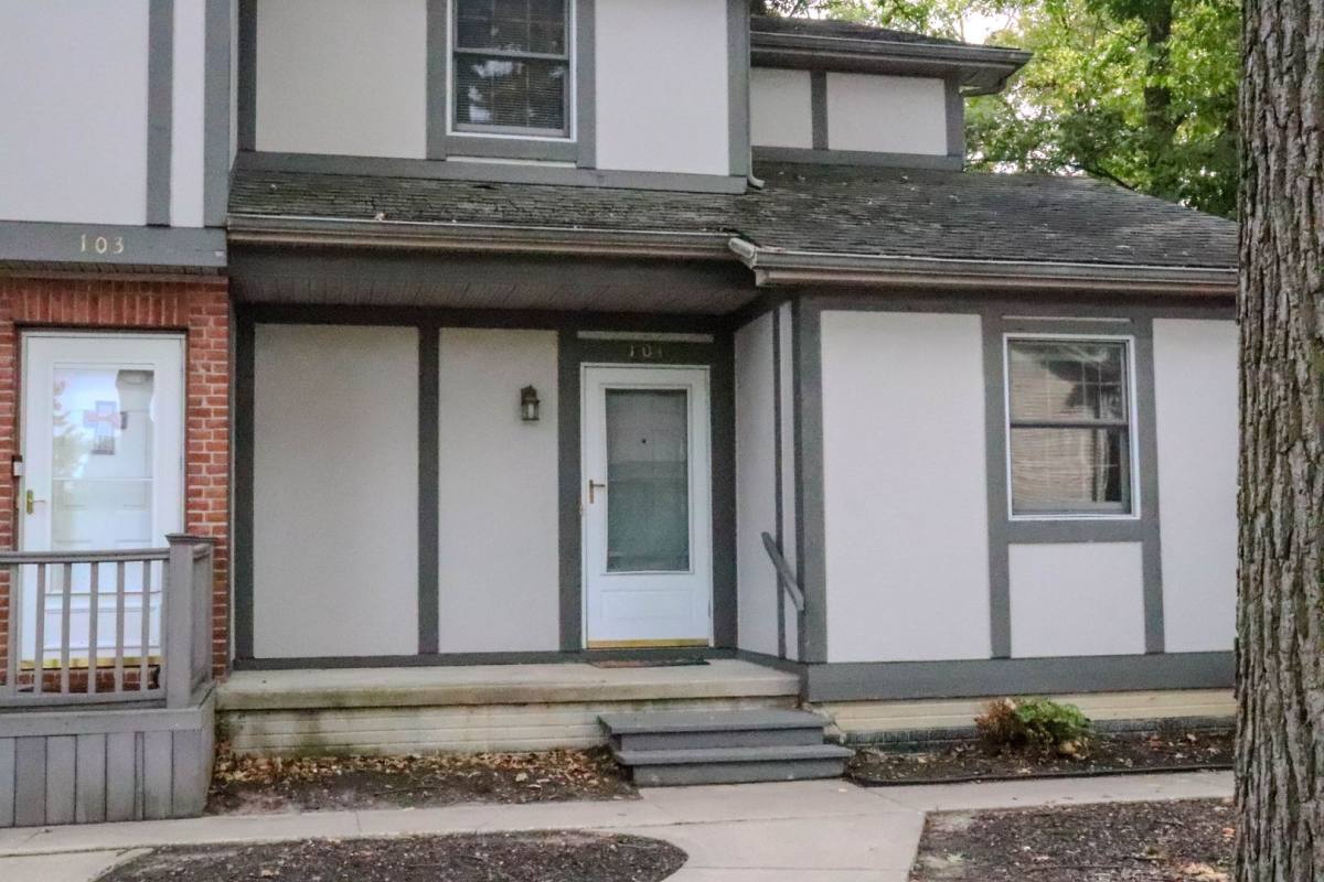 Apartment for rent at 302 Wrexham, Maumee, OH 43537