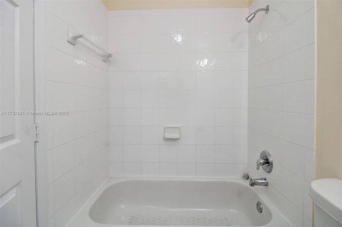 Townhouse for rent at 2205 SE 23rd Rd, Homestead, FL 33035