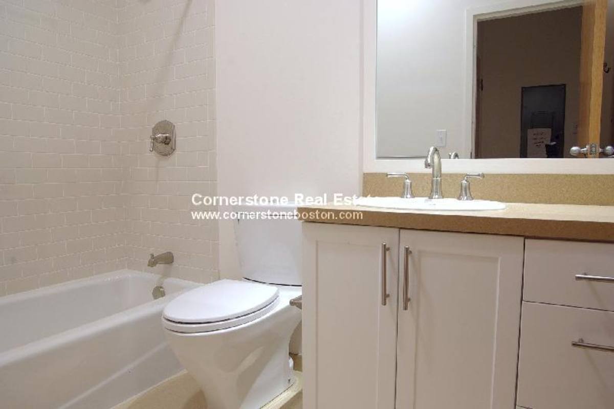 Apartment for rent at 411 Washington St #101, Boston, MA 02108