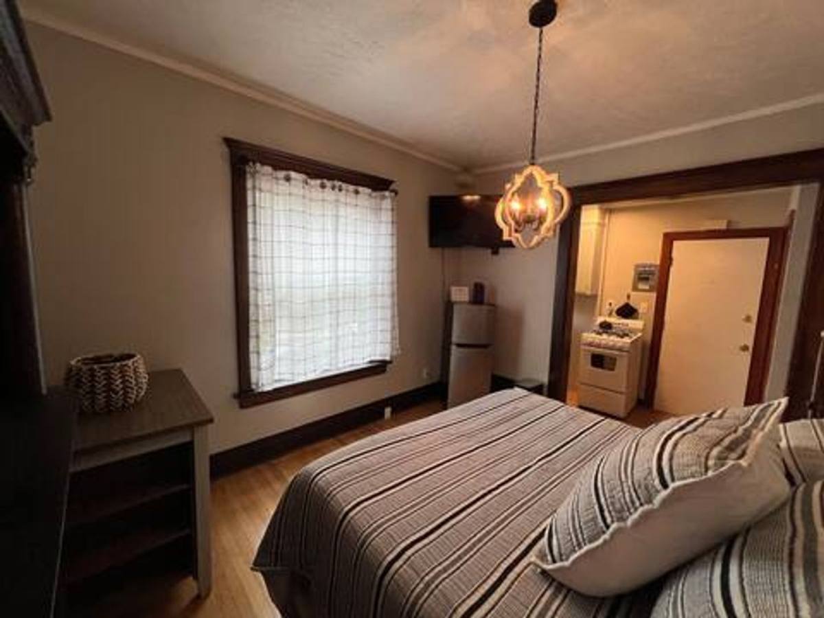 Apartment for rent at 2917 Jackson St, Omaha, NE 68105