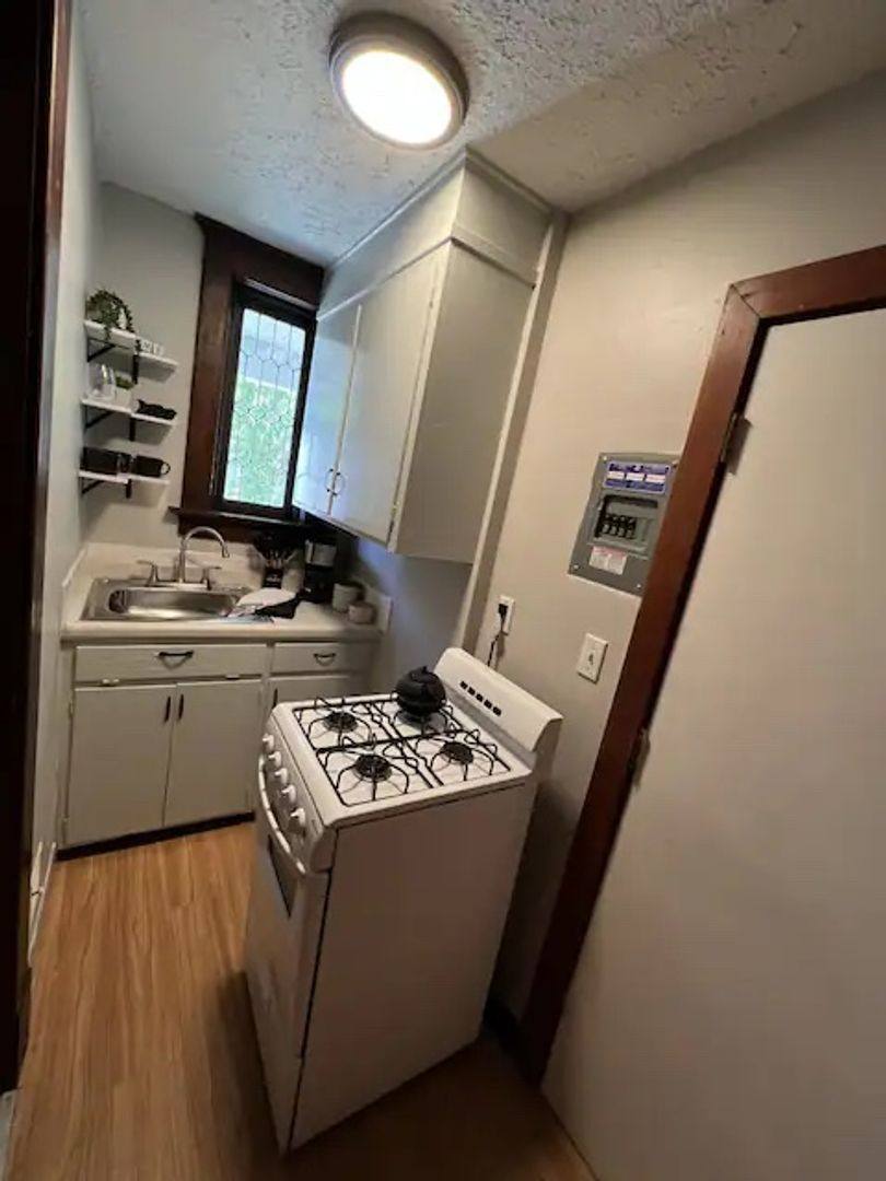Apartment for rent at 2917 Jackson St, Omaha, NE 68105