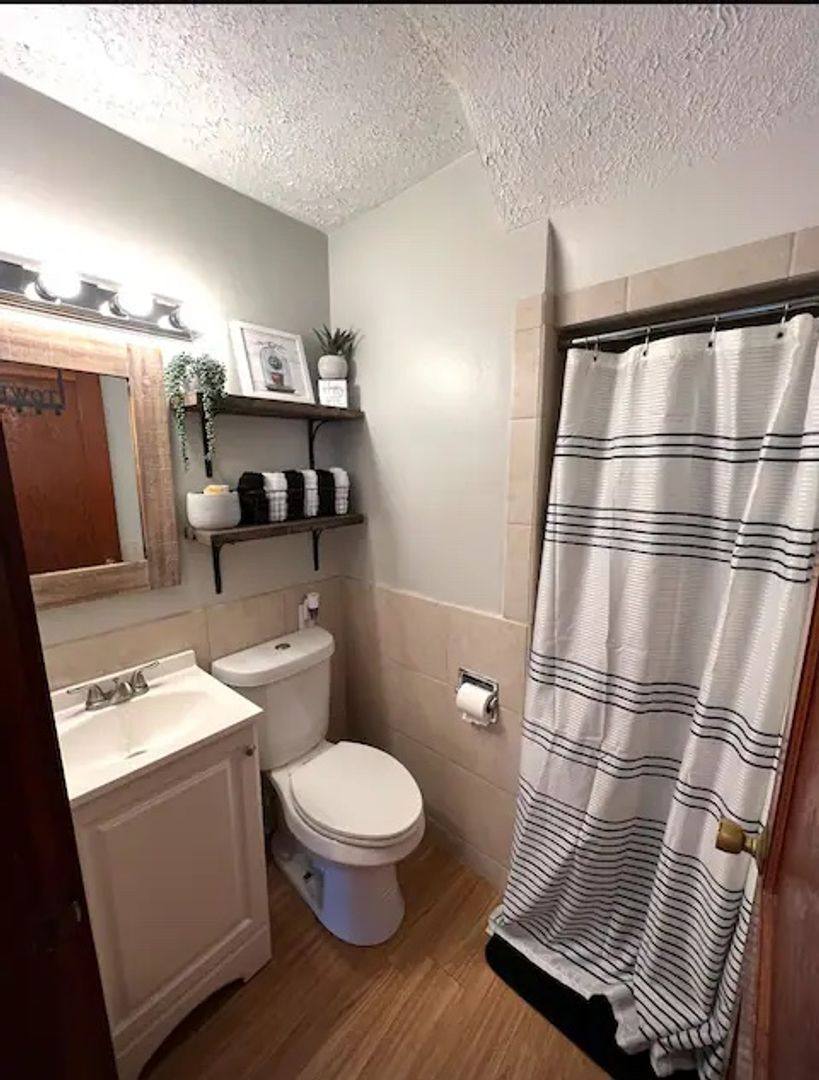 Apartment for rent at 2917 Jackson St, Omaha, NE 68105