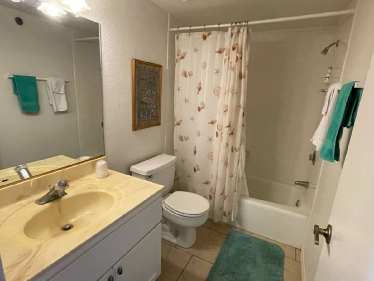 Condo for rent at 2085 Mesquite Ave, Lake Havasu City, AZ 86403
