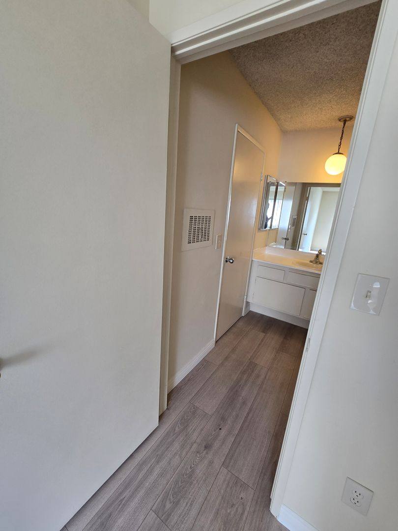 Apartment for rent at 1007 E Lomita Ave, Glendale, CA 91205