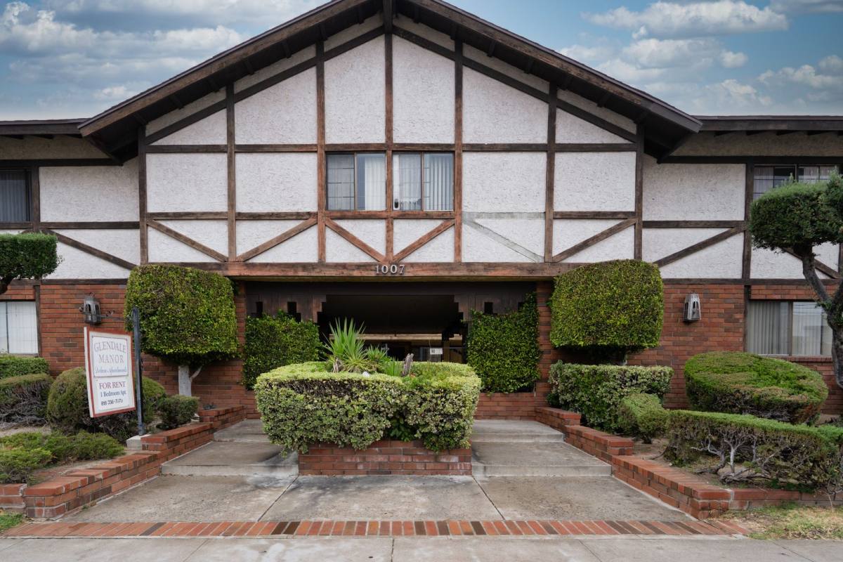 Apartment for rent at 1007 E Lomita Ave, Glendale, CA 91205