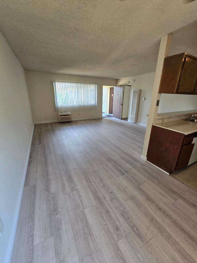 Apartment for rent at 1007 E Lomita Ave, Glendale, CA 91205