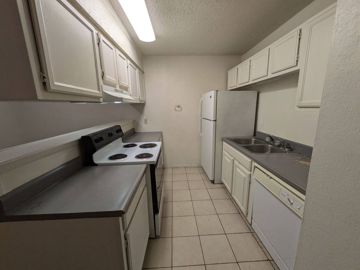Apartment for rent at 4610 Maddox St, Beaumont, TX 77705