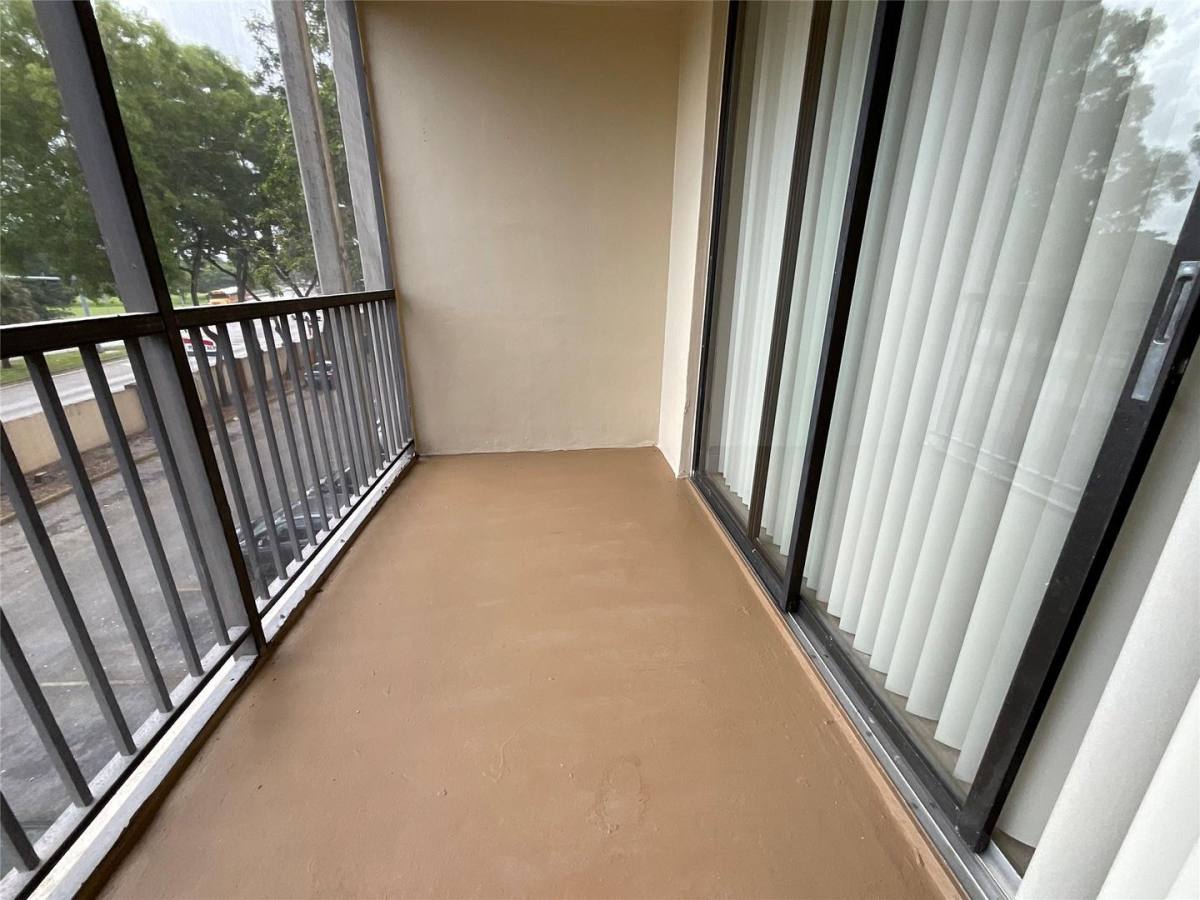 House for rent at 9517 Fontainebleau Blvd 601-403, Miami, FL 33172