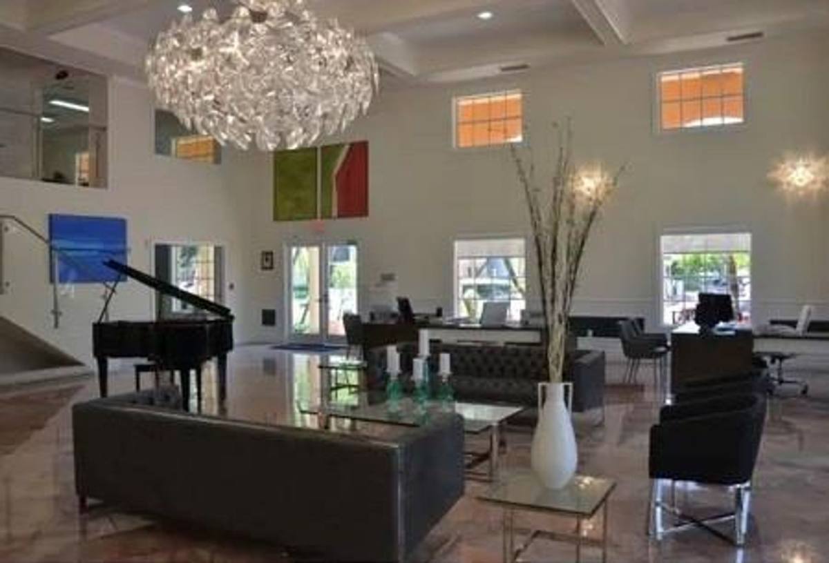 House for rent at 9517 Fontainebleau Blvd 601-403, Miami, FL 33172