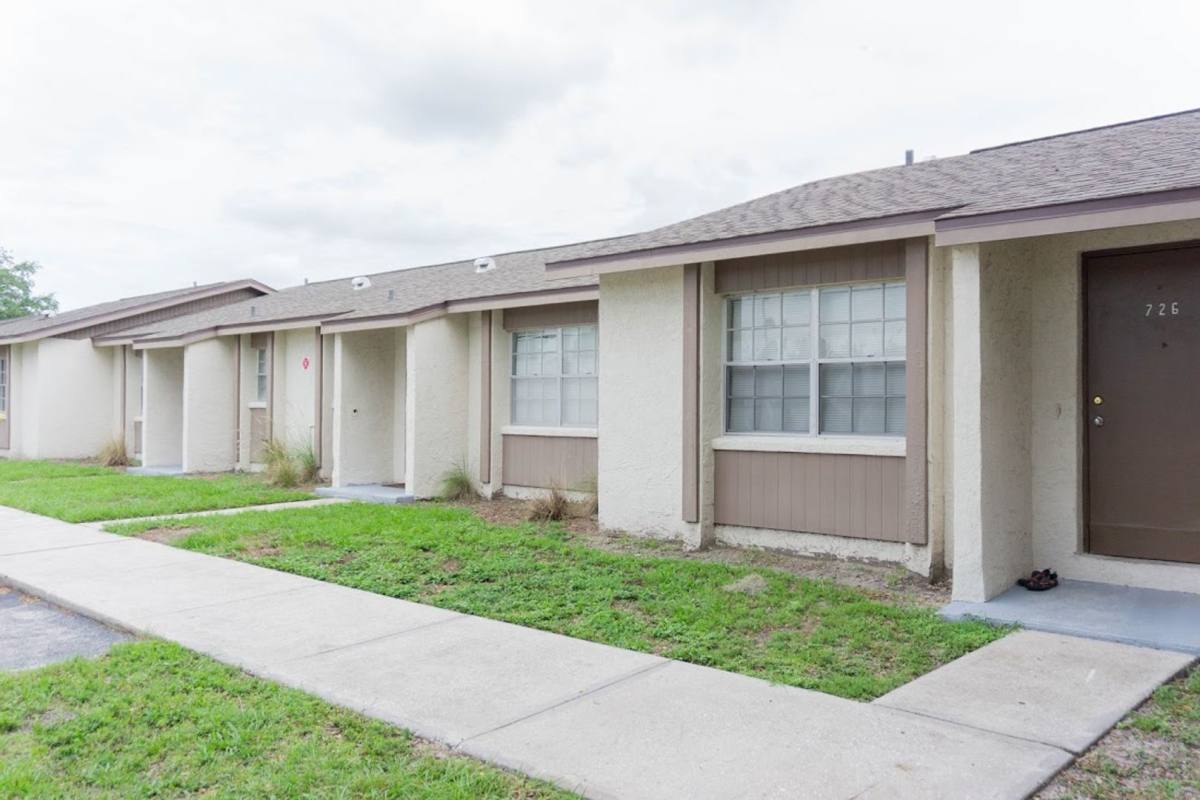 Apartment for rent at 709 Oceanside Circle, Ruskin, FL 33570