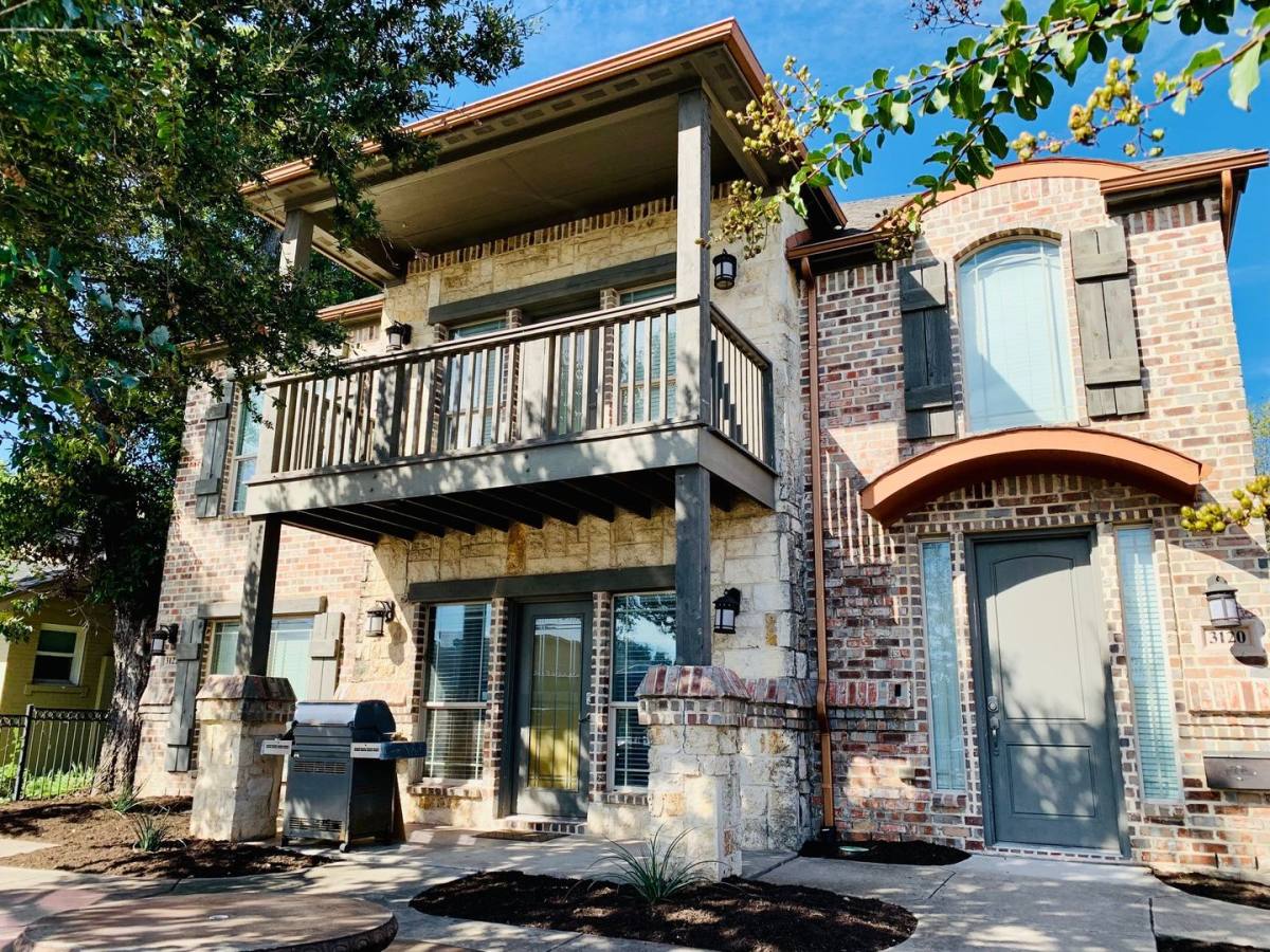 House for rent at 3136 Rogers Ave, Fort Worth, TX 76109