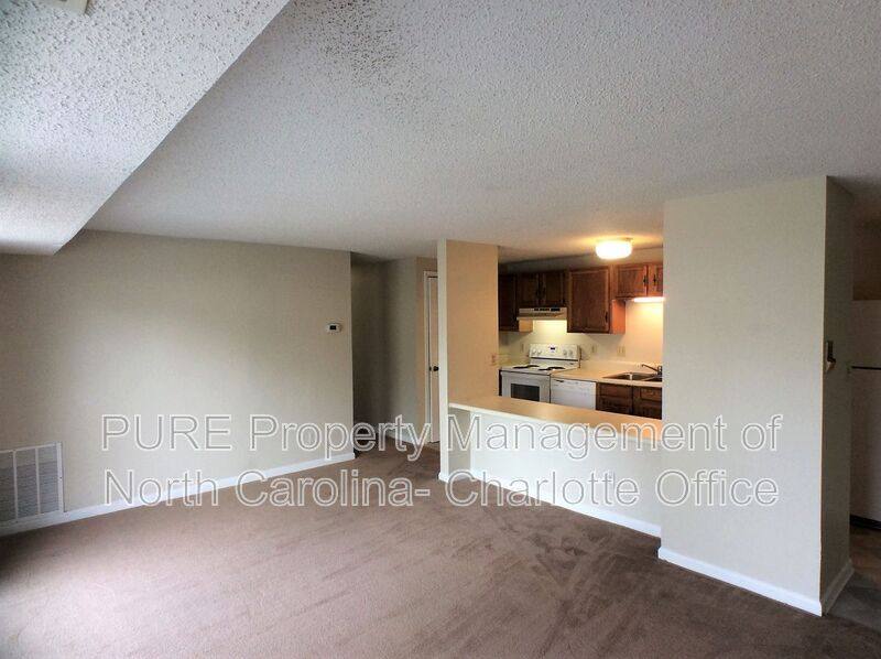 Condo for rent at 9520 Shannon Green Dr E, Charlotte, NC 28213