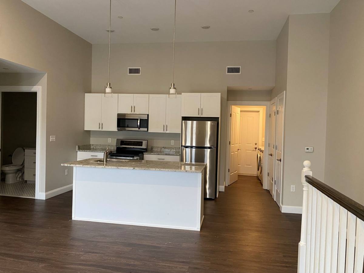 Apartment for rent at 1 Meadow Dr, Raynham, MA 02767