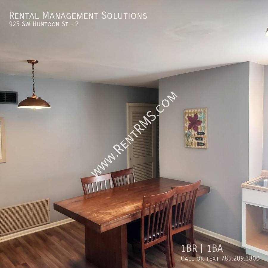 Apartment for rent at 925 SW Huntoon St #2, Topeka, KS 66604