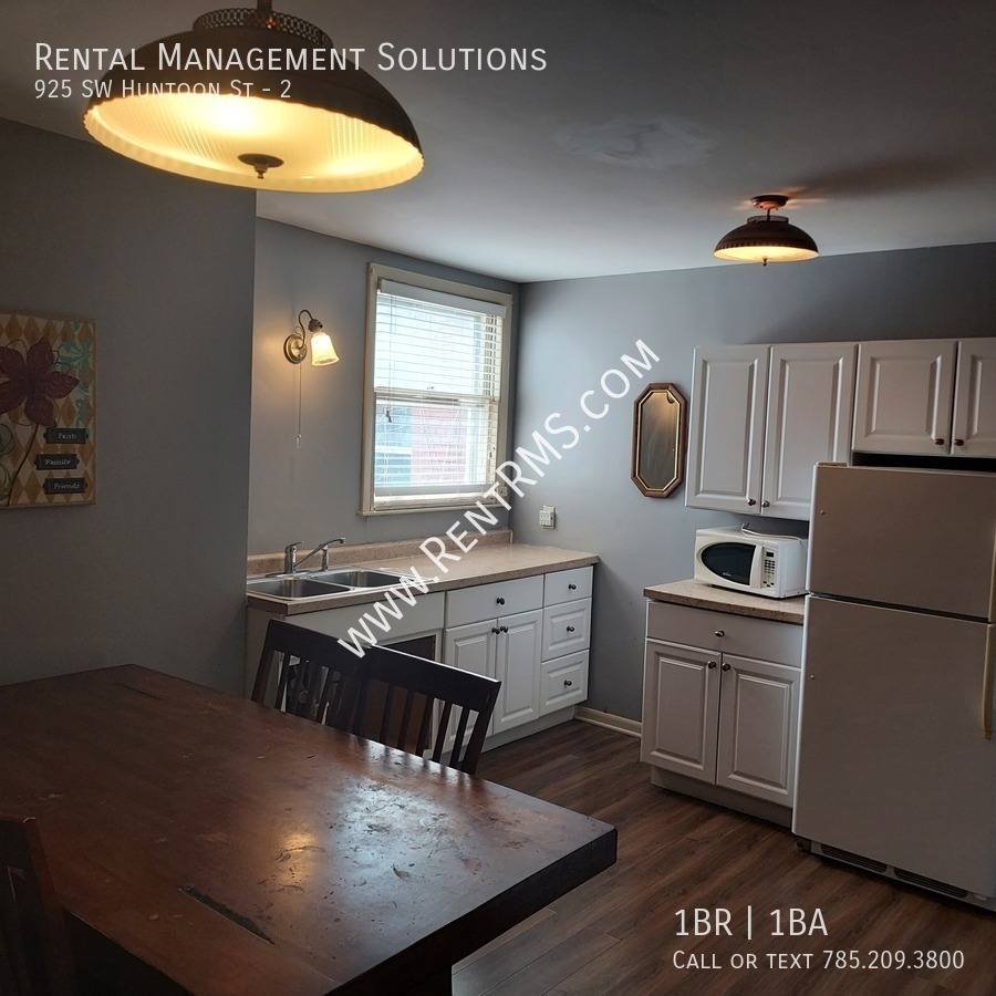 Apartment for rent at 925 SW Huntoon St #2, Topeka, KS 66604