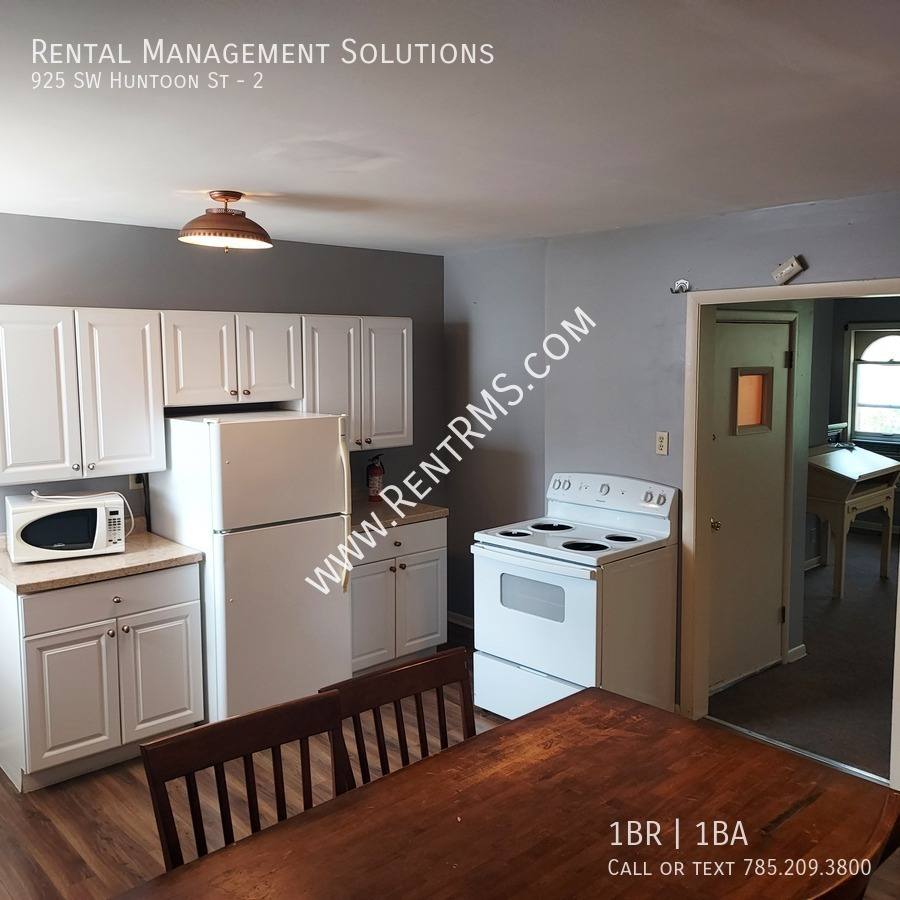 Apartment for rent at 925 SW Huntoon St #2, Topeka, KS 66604