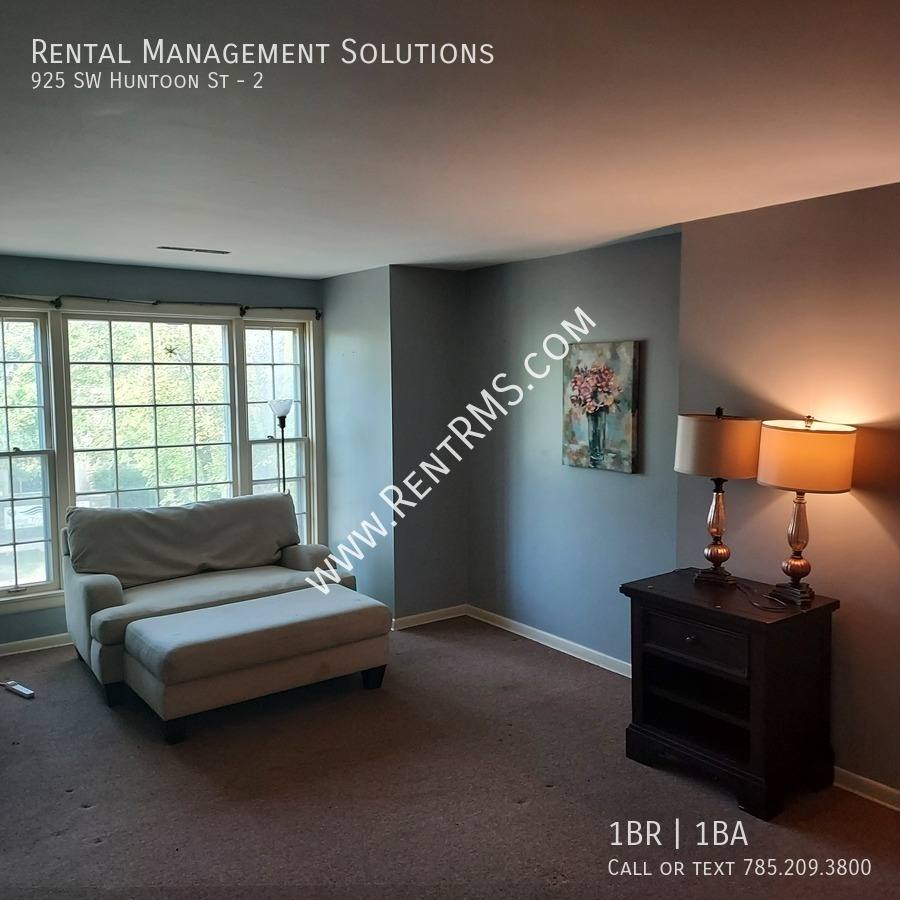 Apartment for rent at 925 SW Huntoon St #2, Topeka, KS 66604