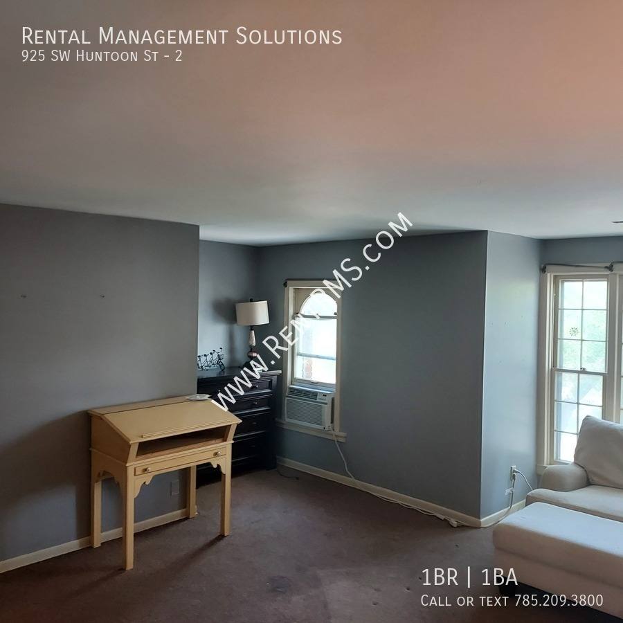 Apartment for rent at 925 SW Huntoon St #2, Topeka, KS 66604