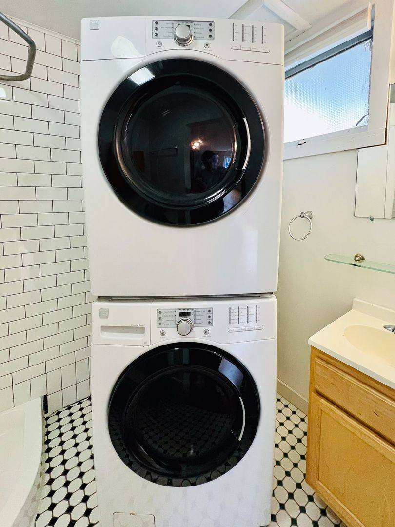 Apartment for rent at 116 Maple St, Burlington, VT 05401