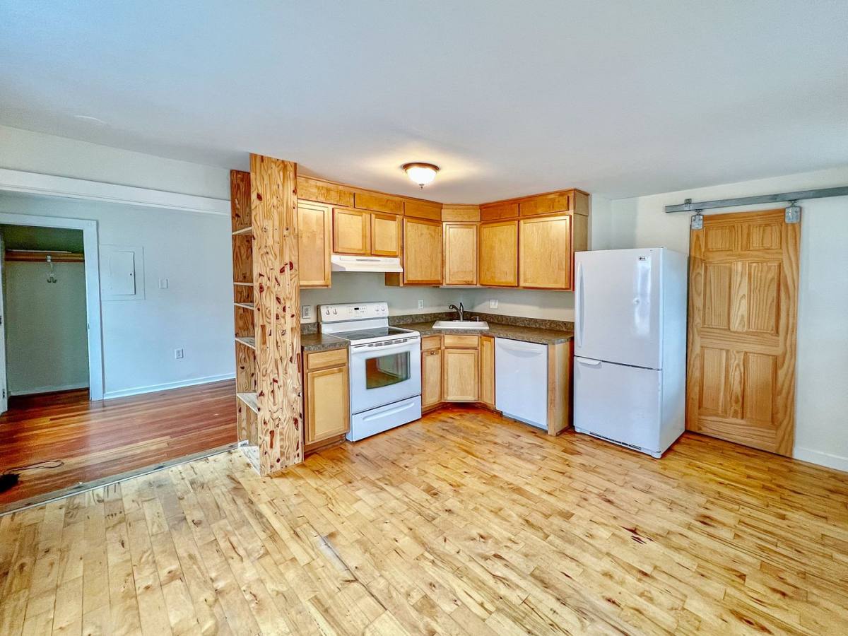 Apartment for rent at 116 Maple St, Burlington, VT 05401
