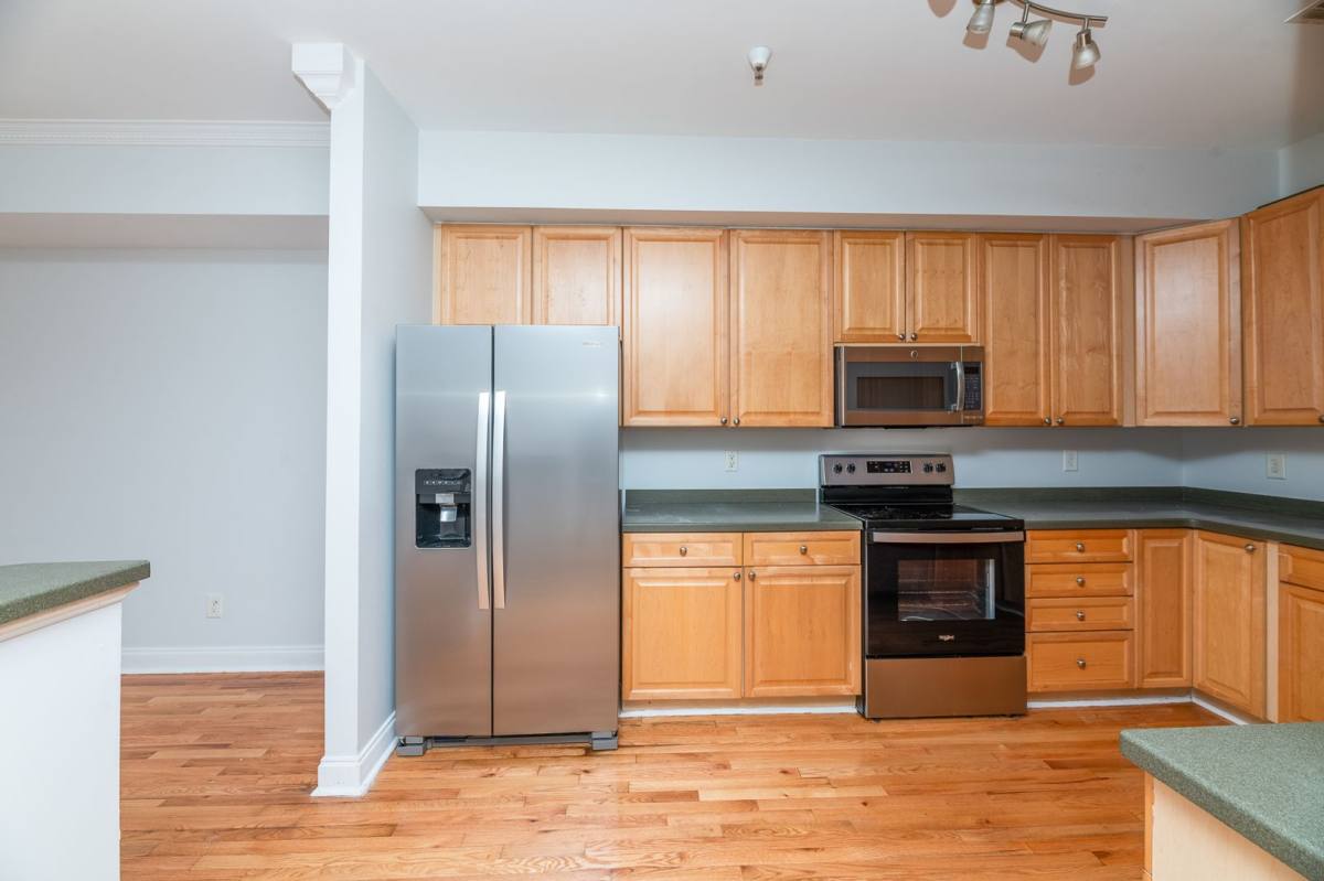 Apartment for rent at 4945 Lake Palmetto Lane, North Charleston, SC 29418