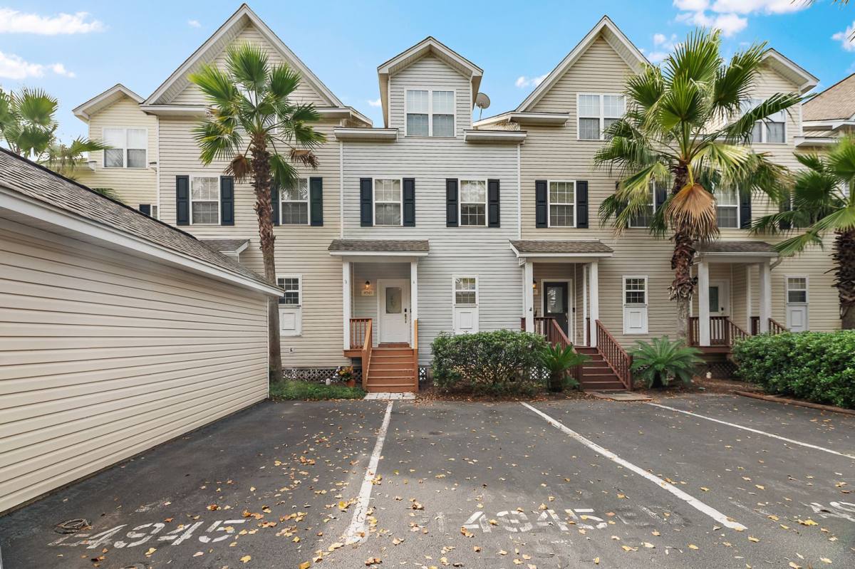 Apartment for rent at 4945 Lake Palmetto Lane, North Charleston, SC 29418