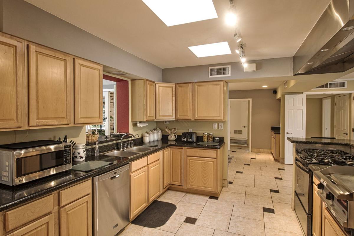 House for rent at 4406 N Dromedary Rd, Phoenix, AZ 85018