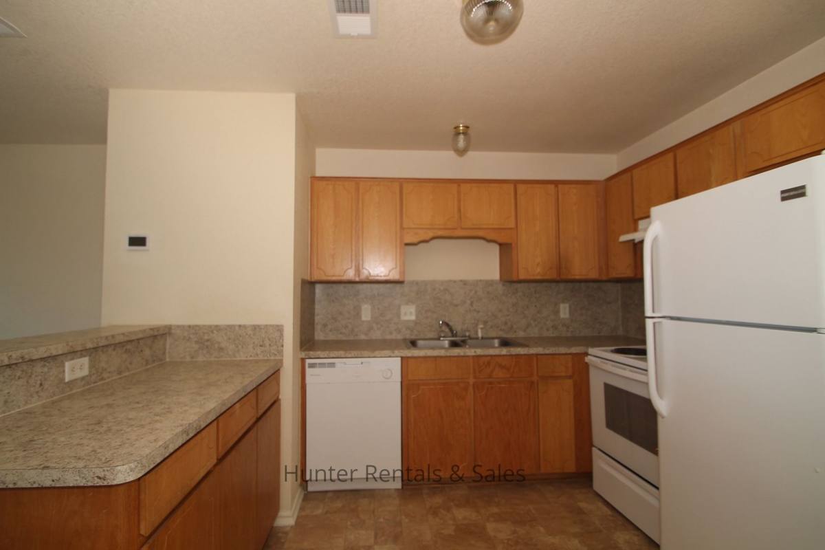 Townhouse for rent at 4000-C Gus Dr, Killeen, TX 76549