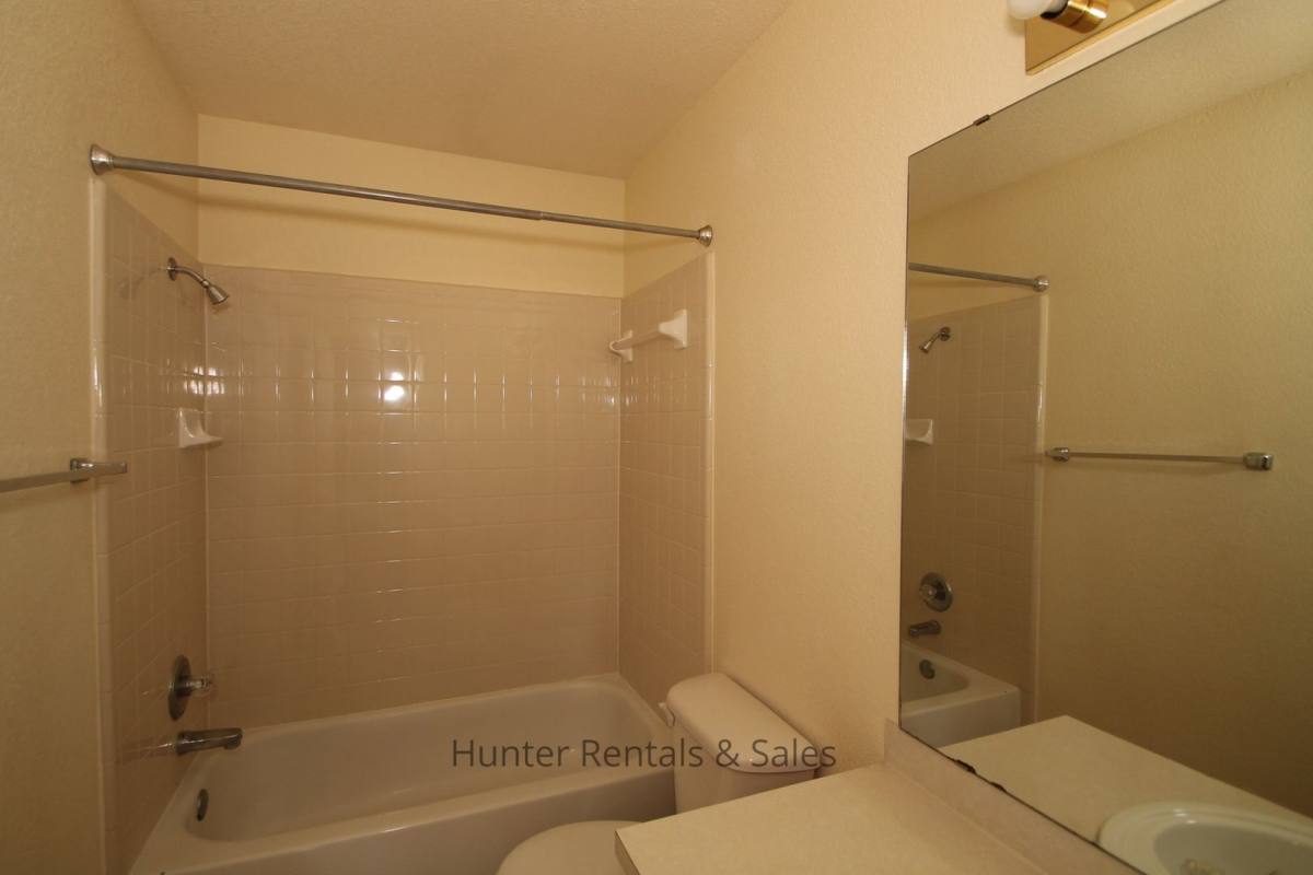 Townhouse for rent at 4000-C Gus Dr, Killeen, TX 76549