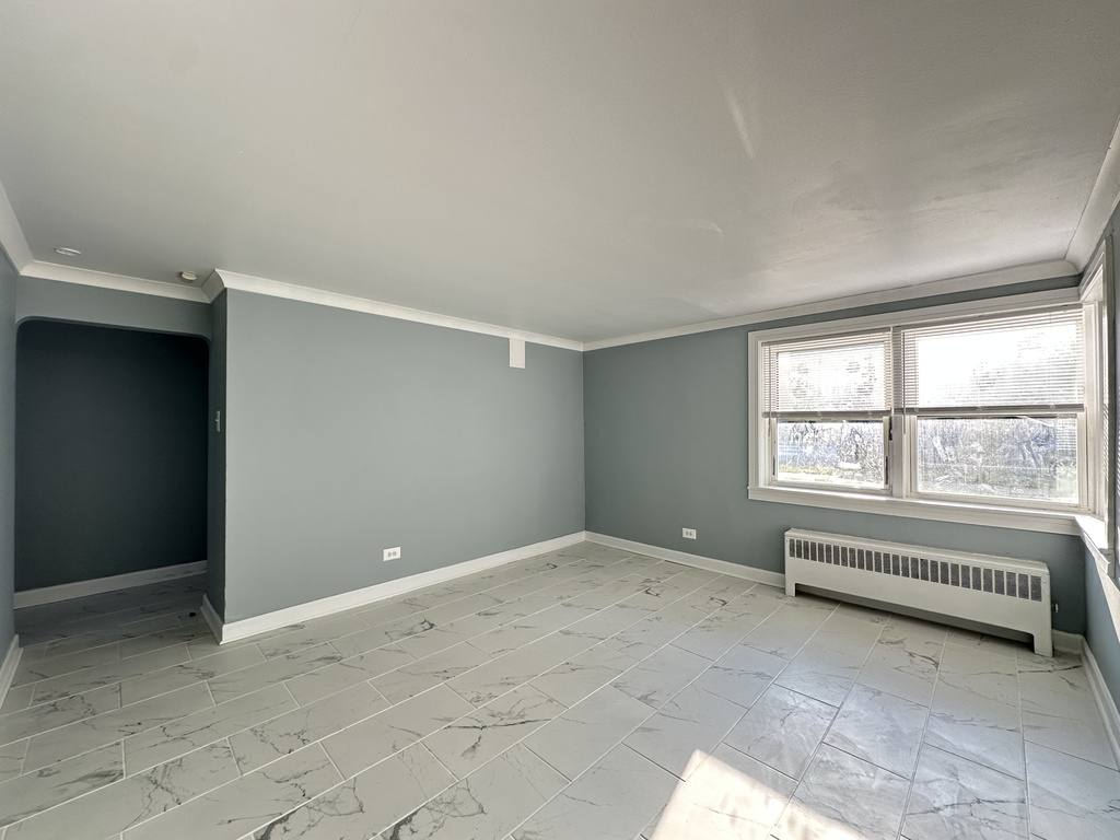 Apartment for rent at 2752 N Shore #PNG, Chicago, IL 60645